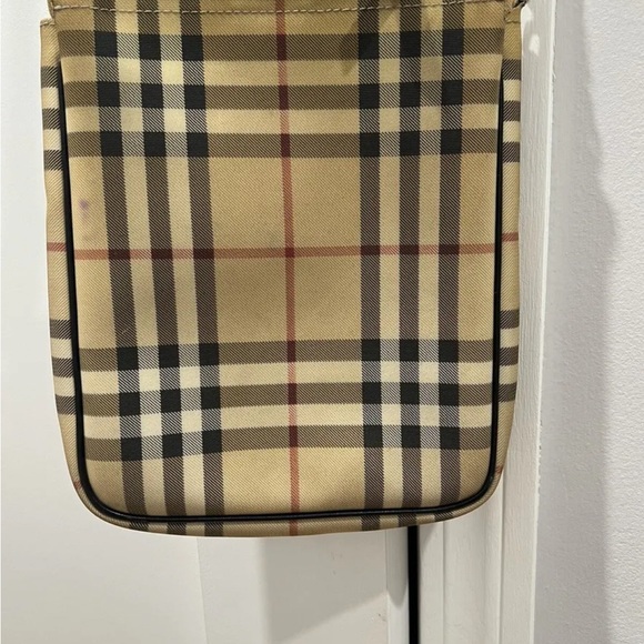 Burberry Nova Check messenger diaper bag - Picture 3 of 9